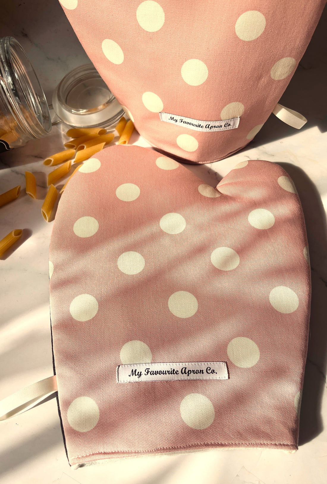 Pink and Cream Polka Dots Make a Gorgeous Oven Mitt Pattern