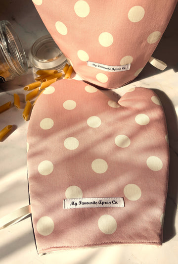 Pink and Cream Polka Dots Make a Gorgeous Oven Mitt Pattern