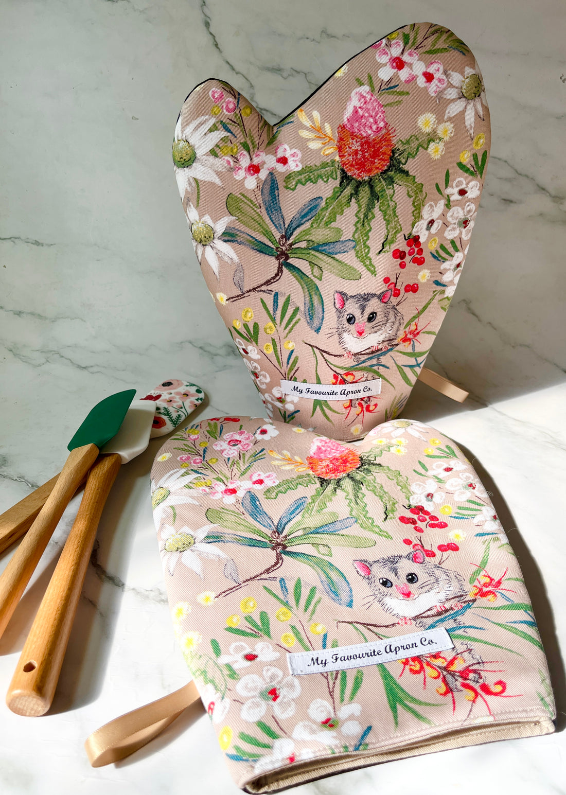 Adorable Possums and Colourful Australian Floral Oven Mitt Set