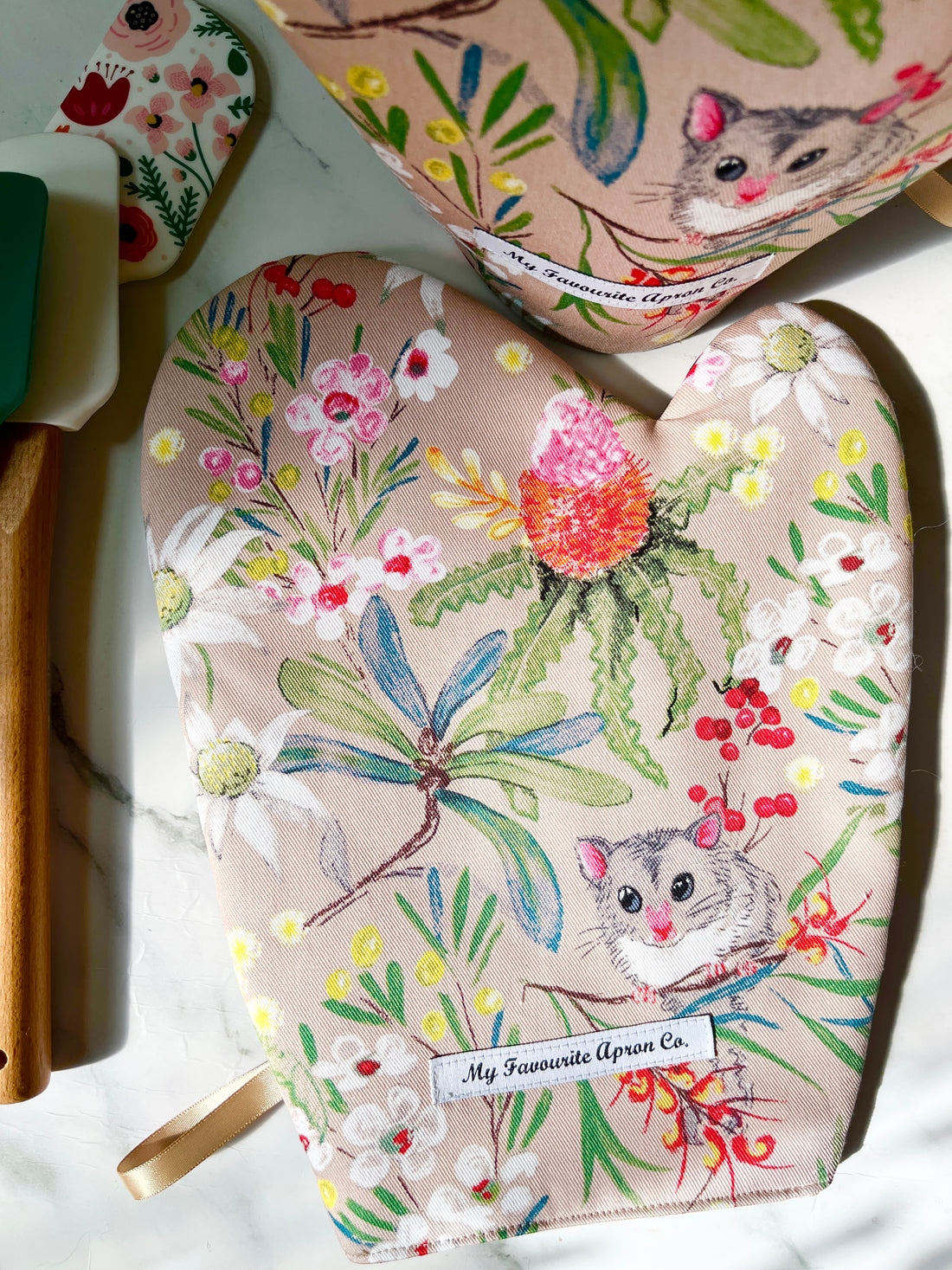 Adorable Possums and Colourful Australian Floral Oven Mitt Set