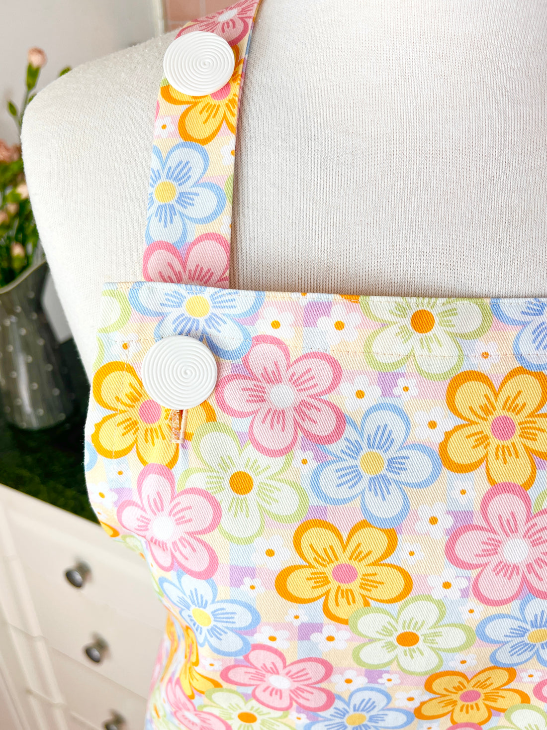 It's Sakura Time - this Sensational Cherry Blossom Apron is the Perfect Foodie Gift