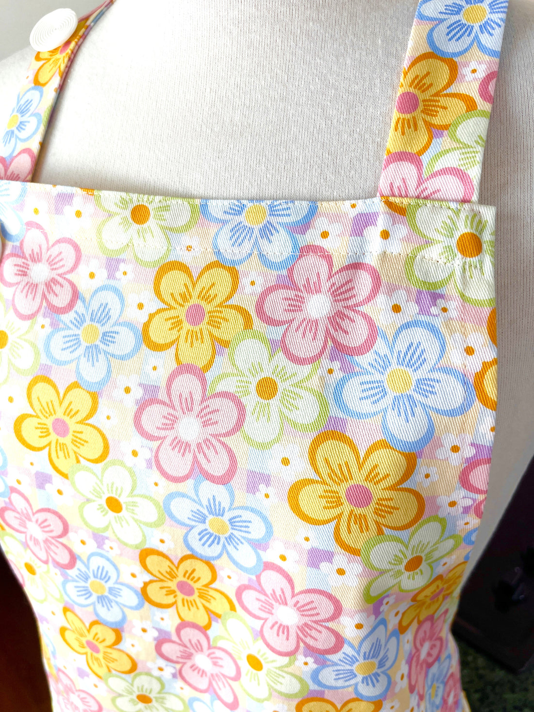 It's Sakura Time - this Sensational Cherry Blossom Apron is the Perfect Foodie Gift