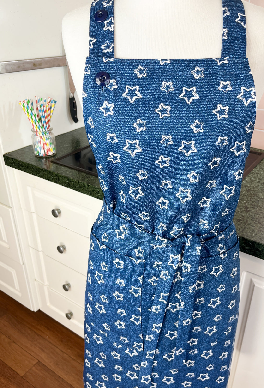 Starry, Starry Apron - Perfect for the Messiest Baker, Cook or BBQ-Master