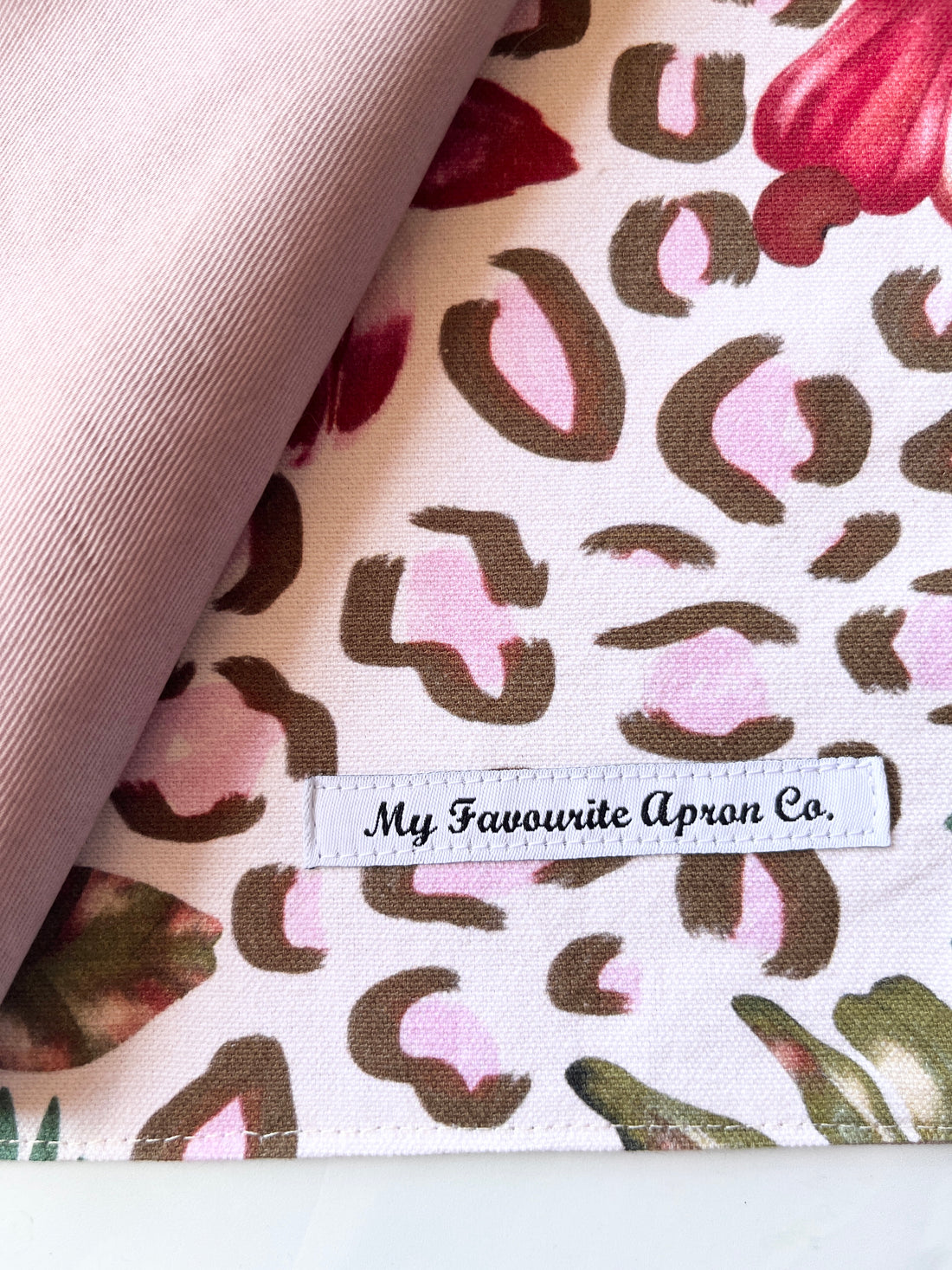 Glorious Parrot Placemats Make a Perfect Housewarming Present