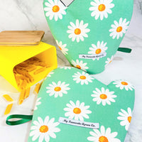 White and Green Daisy, Set of Two Oven Mitts