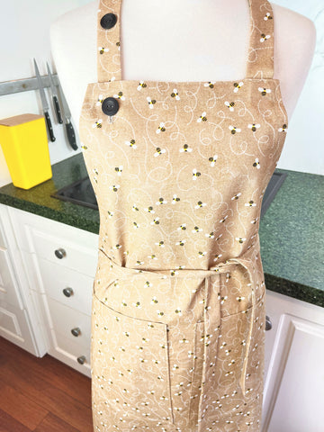 Delicate Patterned Apron for Your Favourite Bee Lover